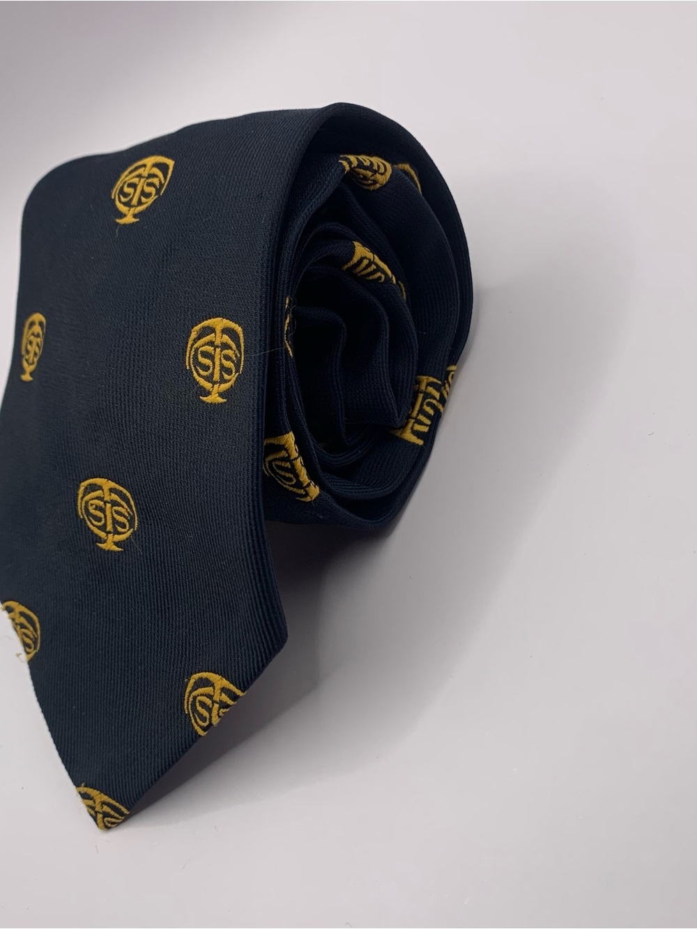 Navy Tie with Gold Crest Motif great for business or interview formal 0108
